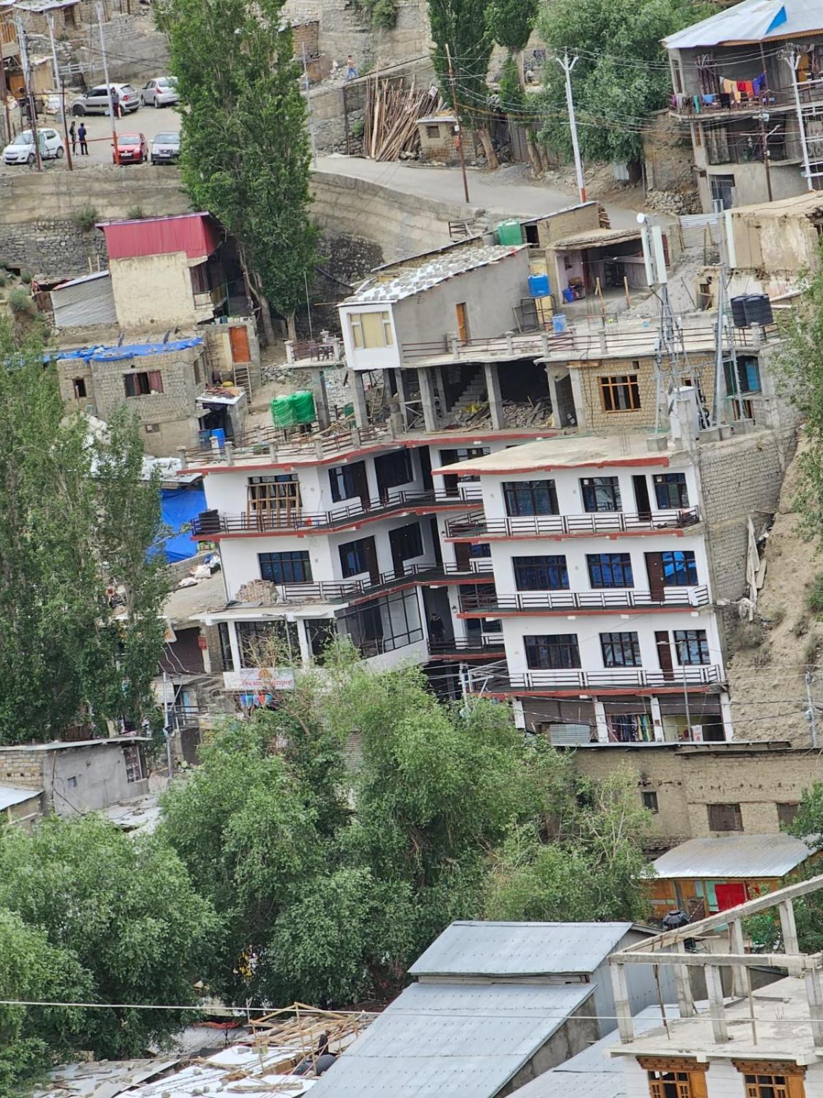 Hotel Afzal And Restaurant Kargil Exterior photo