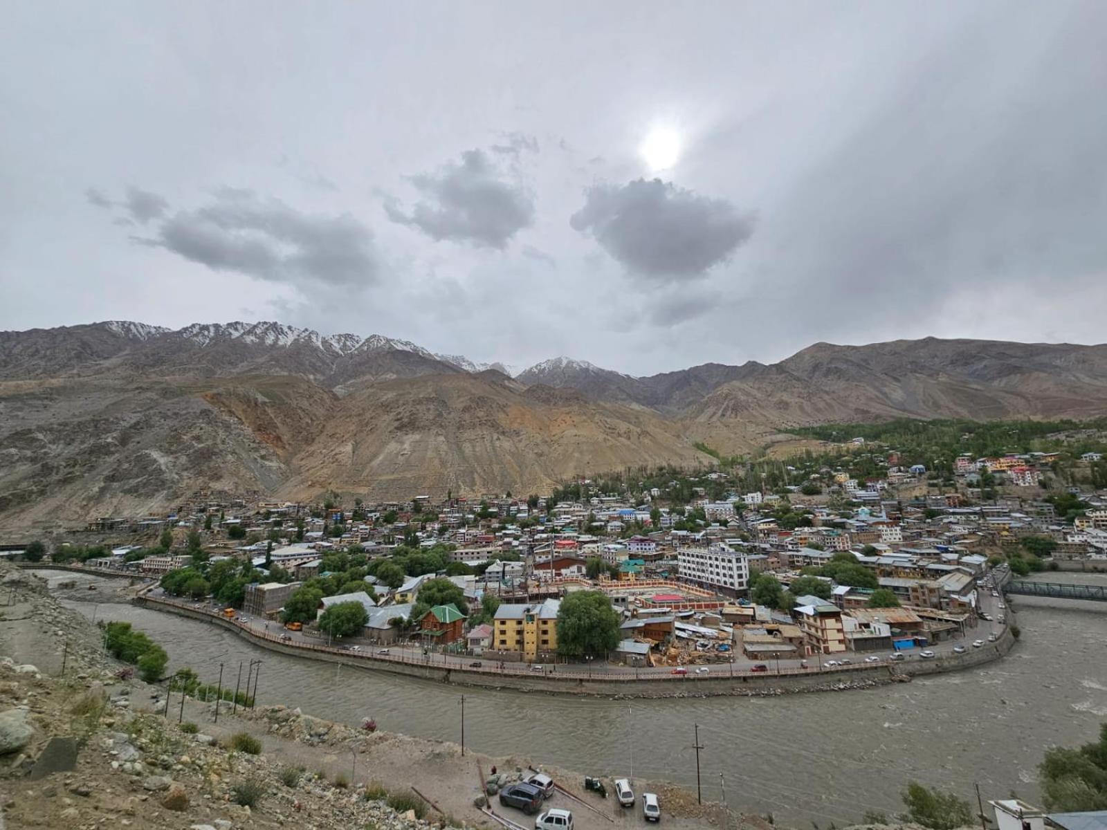 Hotel Afzal And Restaurant Kargil Exterior photo